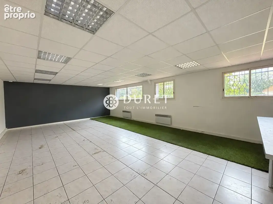 Commerce 376 m² à vendre à Montaigu (85600) - photo 6