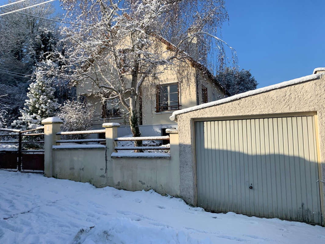 Maison à MEZY-SUR-SEINE