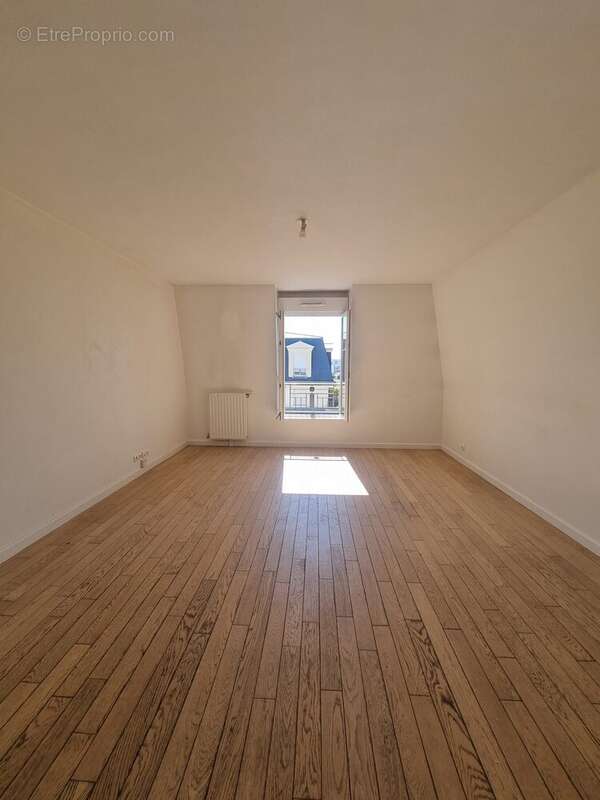 Appartement 81 m² à La Garenne-Colombes  - photo 4
