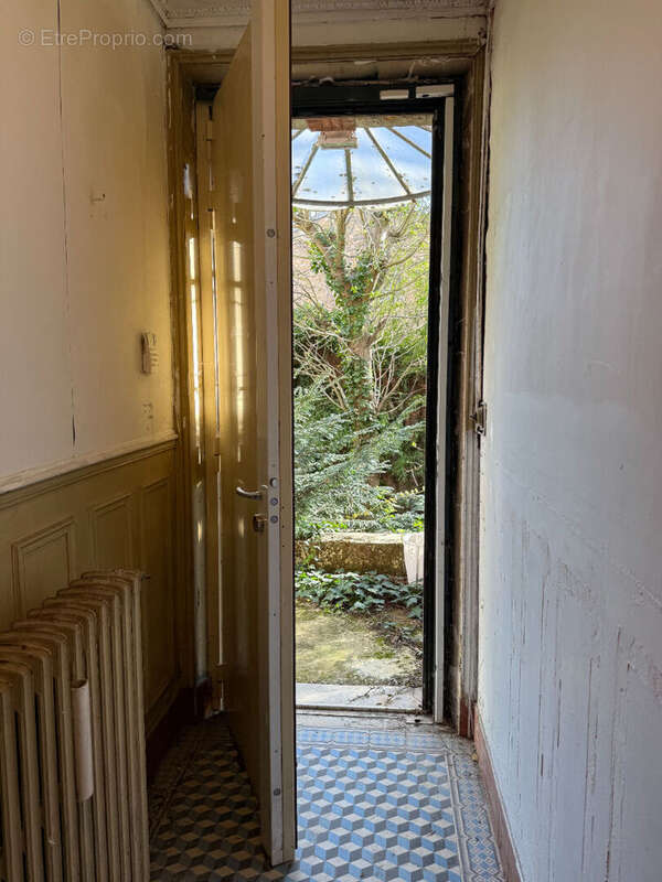 Opportunité rare à Montreuil - secteur Croix-de-Chavaux - Parcelle 1 000 m² avec ensemble de 278 m² - photo 9