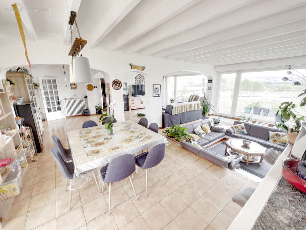 Maison à VALDURENQUE