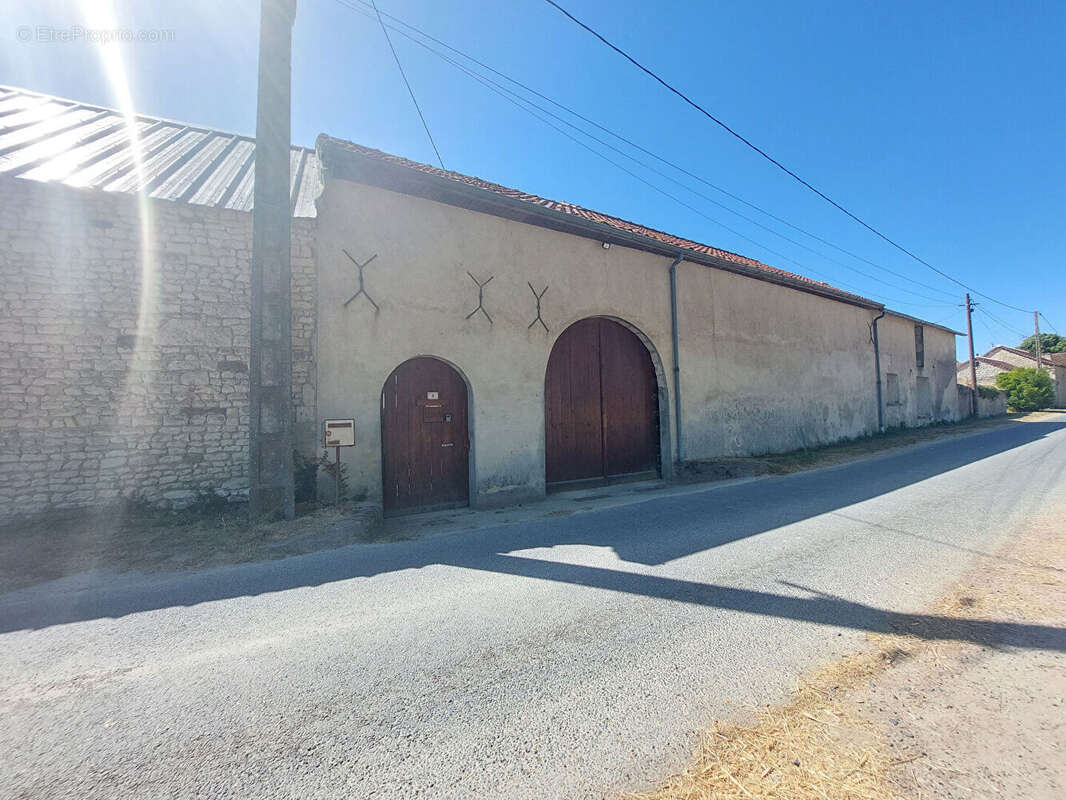 Maison à SAINT-CHRISTOPHE