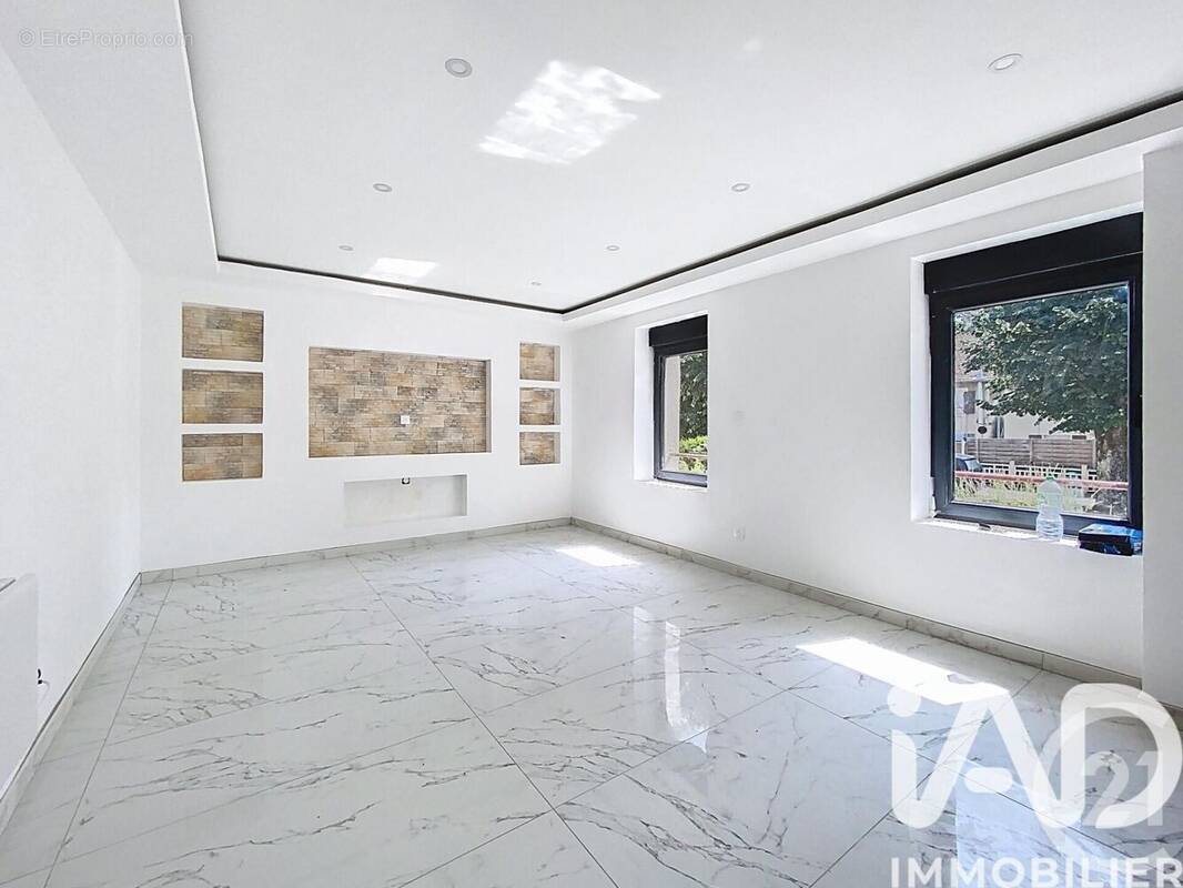 Photo 1 - Maison à EPINAL