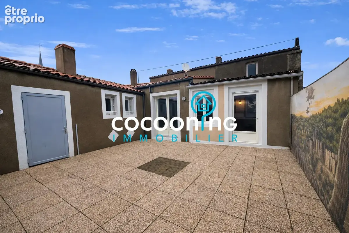 Maison en plein coeur de bourg - photo 12