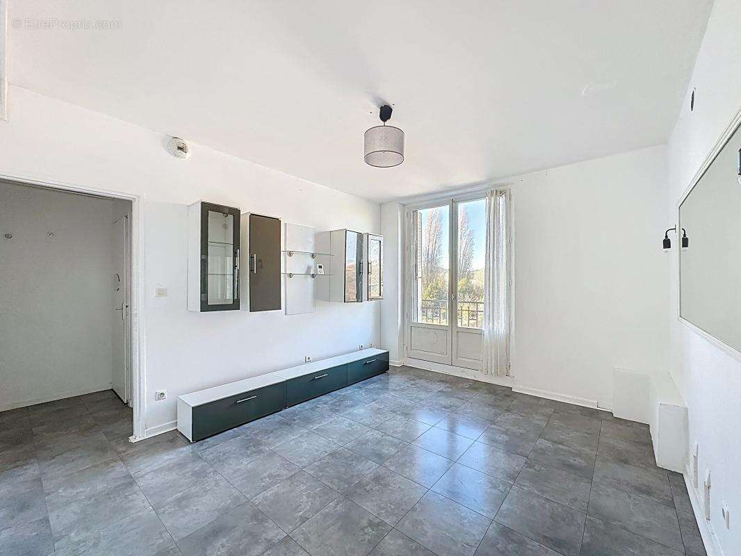 Appartement à GRIGNY