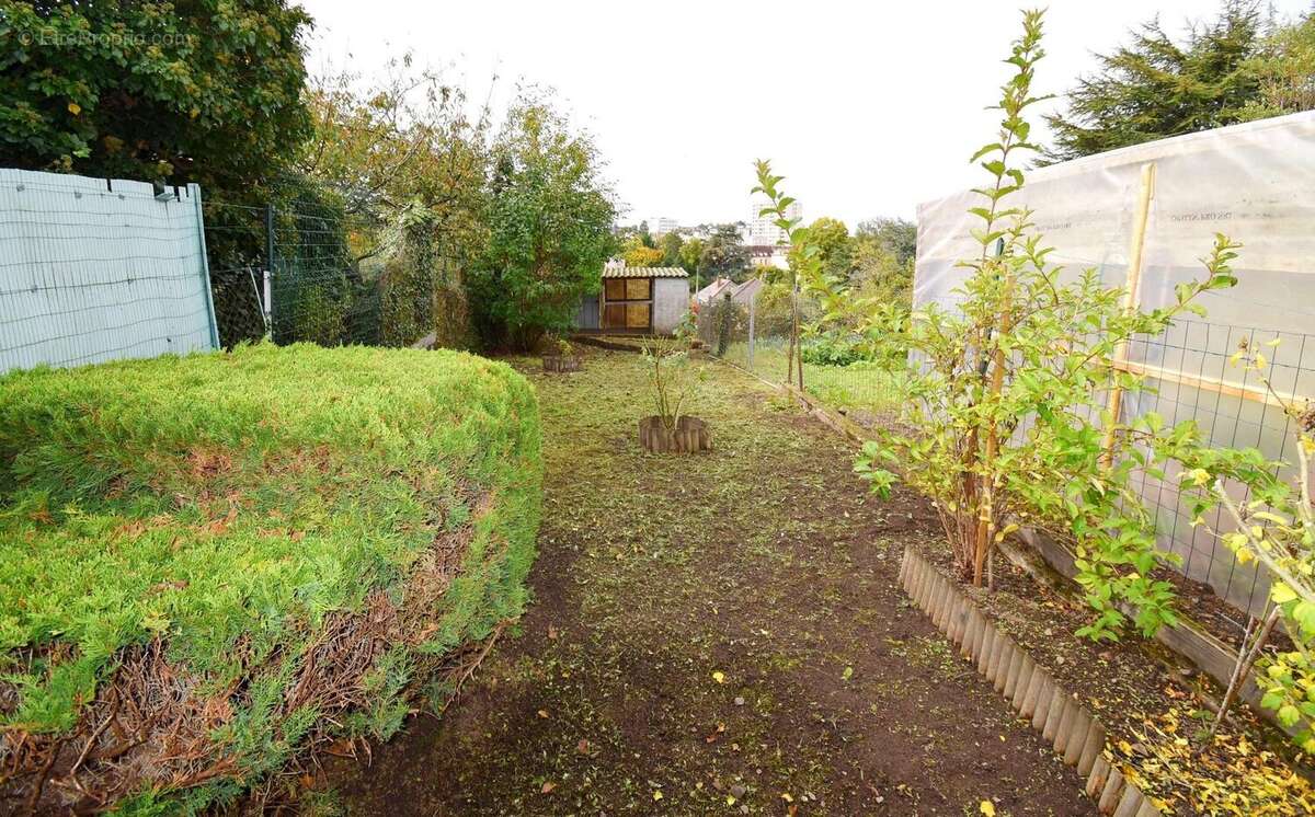 Maison à vendre à Cusset proche centre, avec petit terrain à 40 m. - photo 18