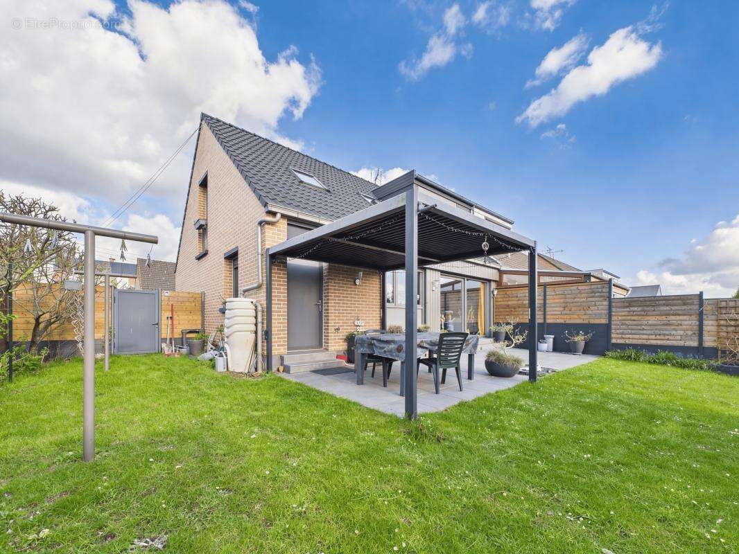 Maison à DOUCHY-LES-MINES