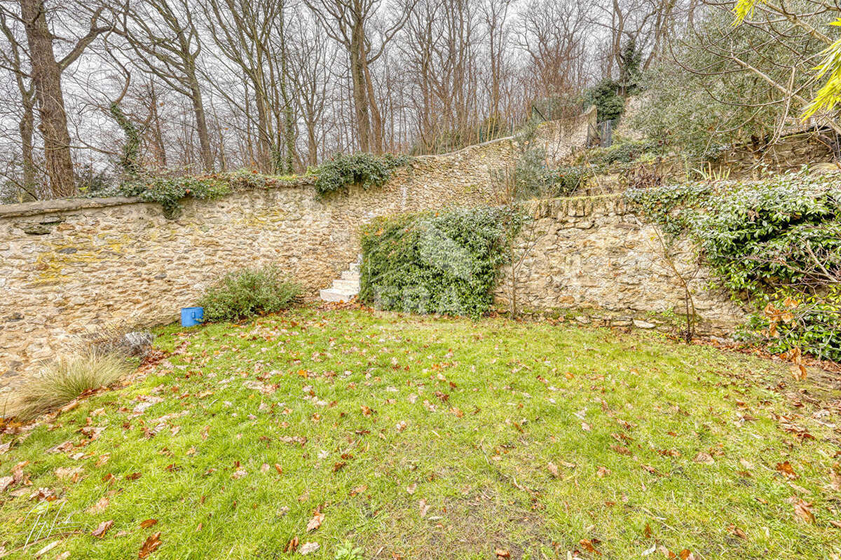 Maison à VILLE-D'AVRAY