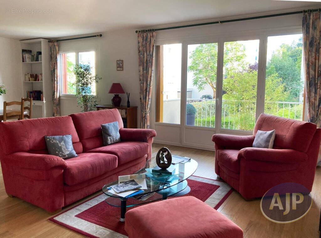 Appartement à GARCHES