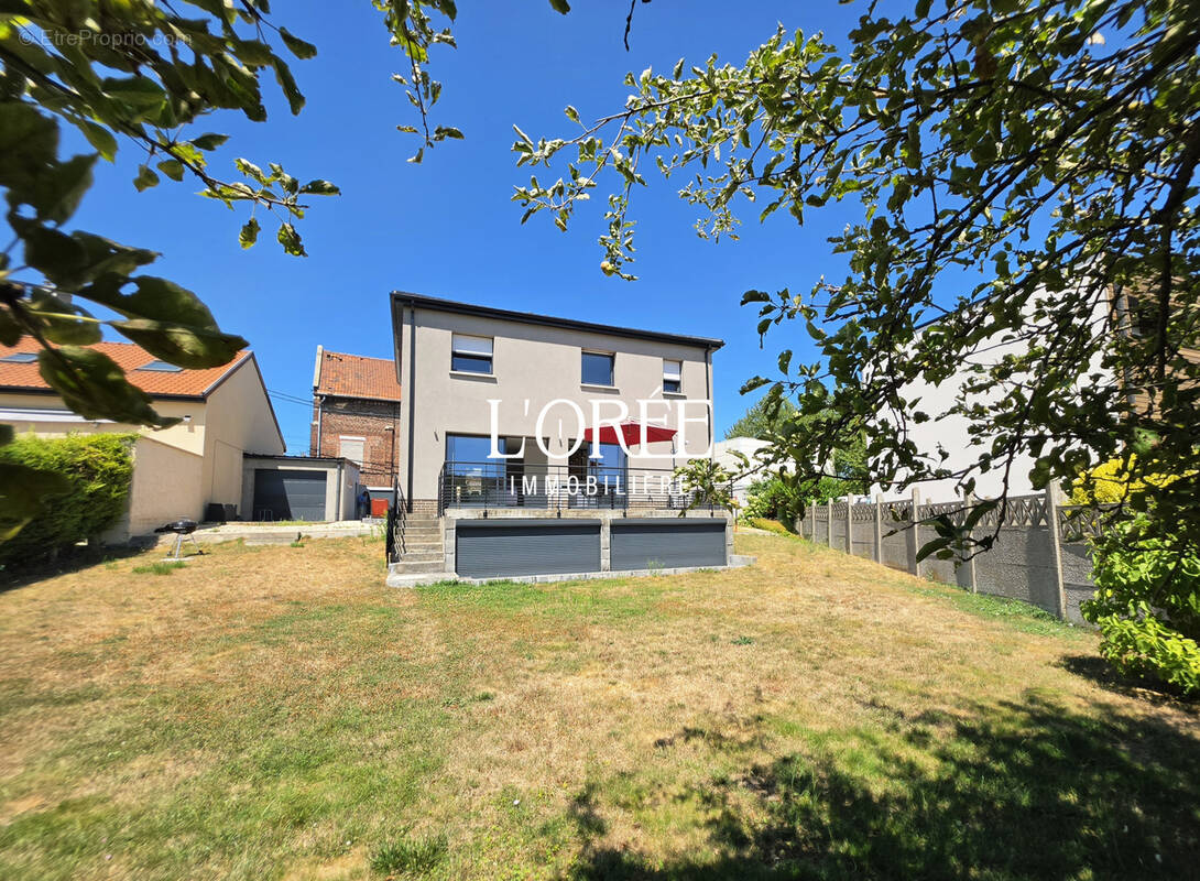 Maison contemporaine 130 m2 - 3 chambres - 1 bureau - Garage - Jardin - photo 3