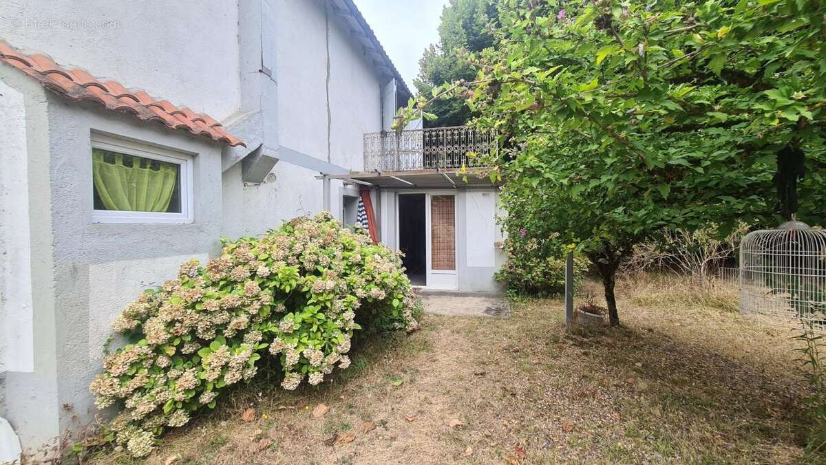 Maison à CAYRAC