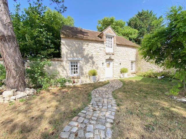 Maison à CHAINTREAUX