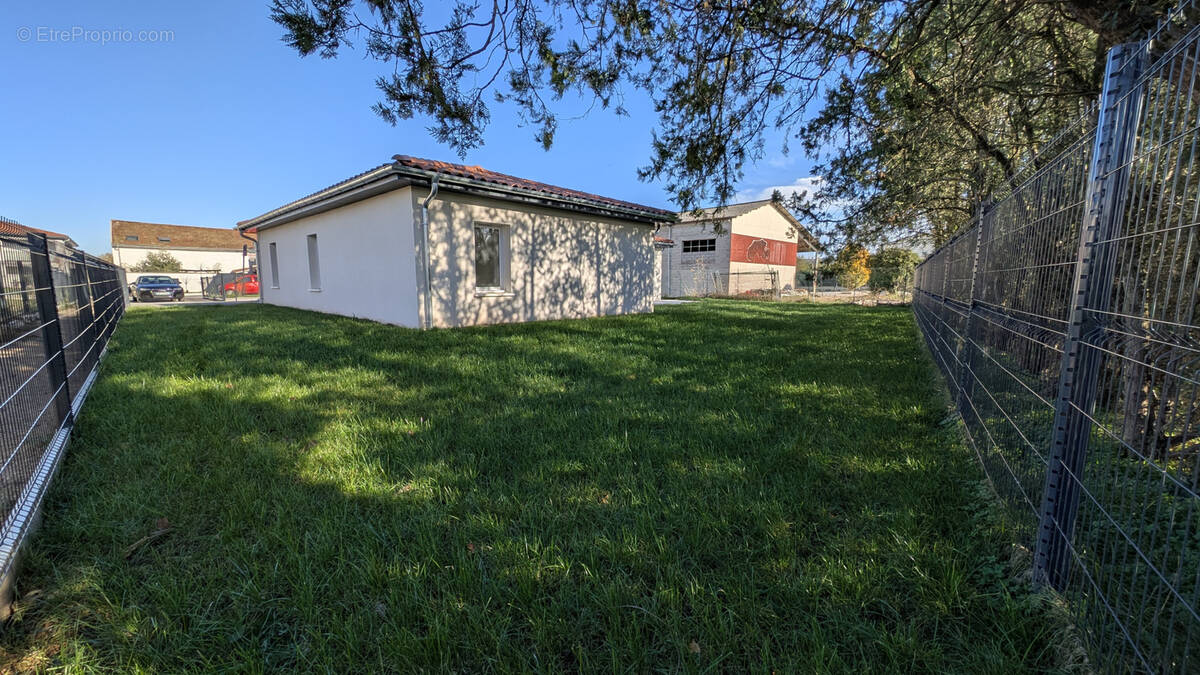 Maison à SAINT-DENIS-EN-BUGEY