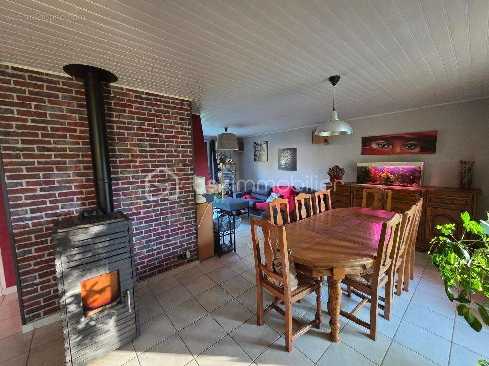 Maison à LE BUSSEAU