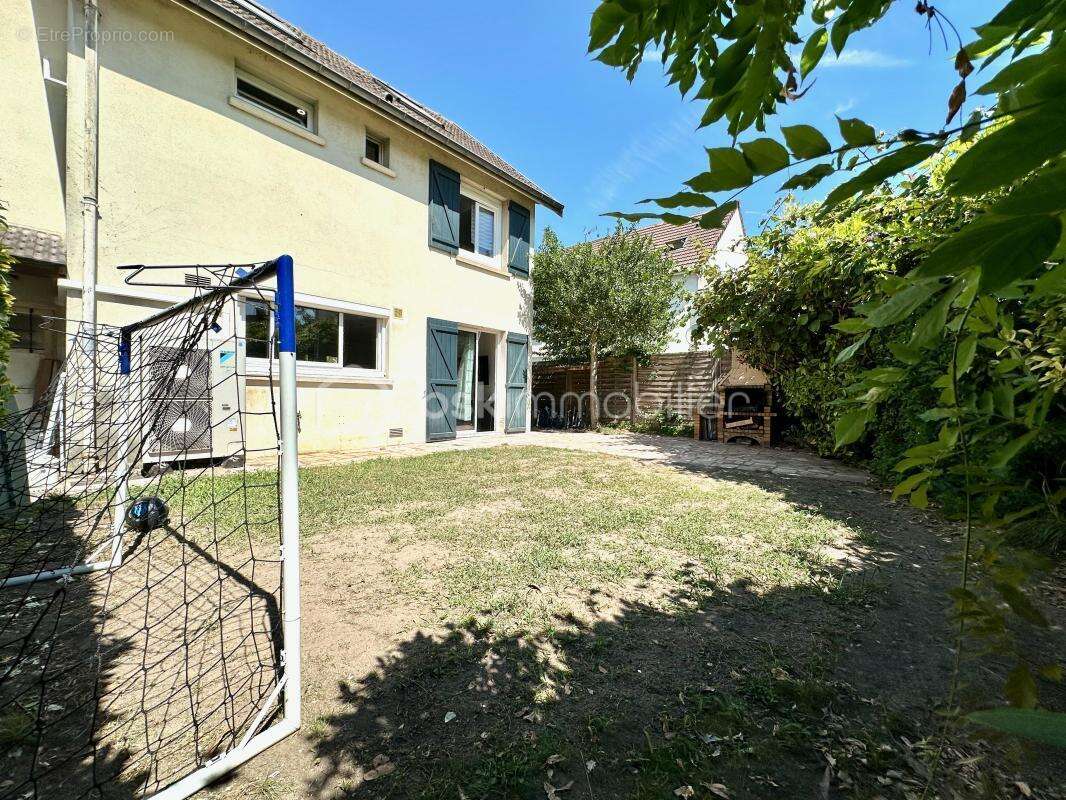 Maison à SAINT-OUEN-L'AUMONE