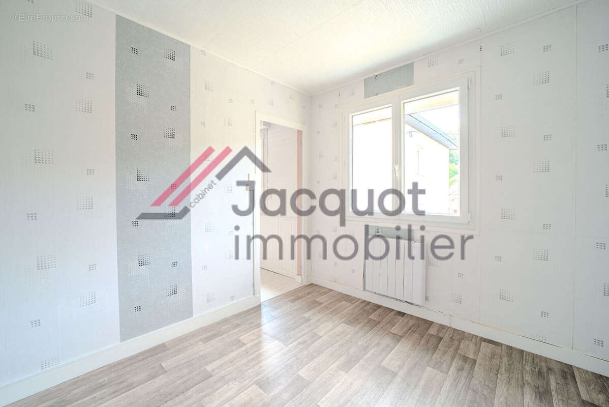 Appartement à LONS-LE-SAUNIER
