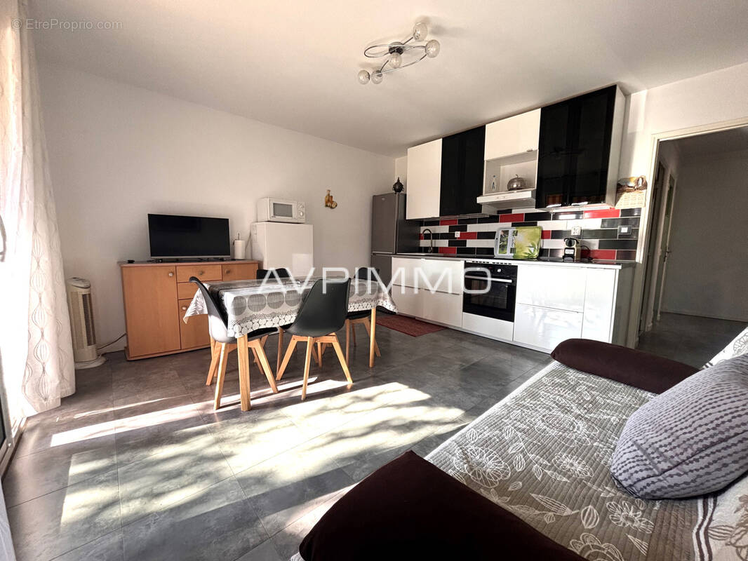 Appartement à SAINT-CYR-SUR-MER
