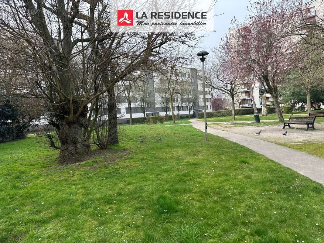 Appartement à ROSNY-SOUS-BOIS