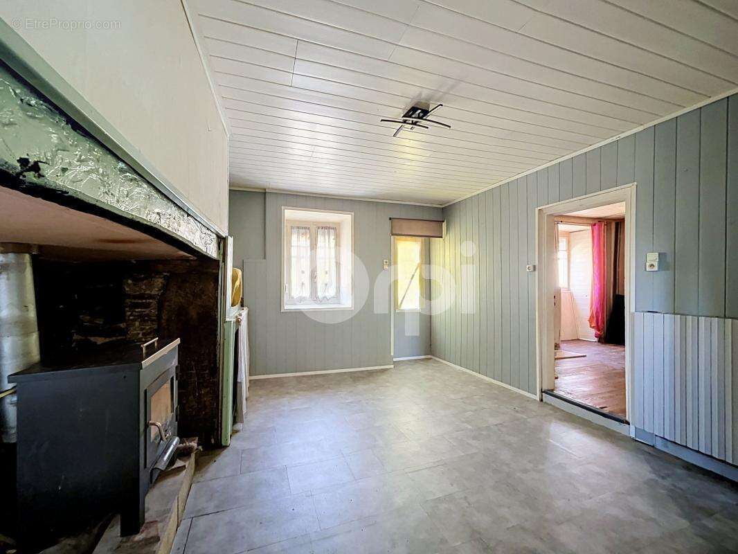Charmante maison à rénover dans un hameau paisible - photo 5