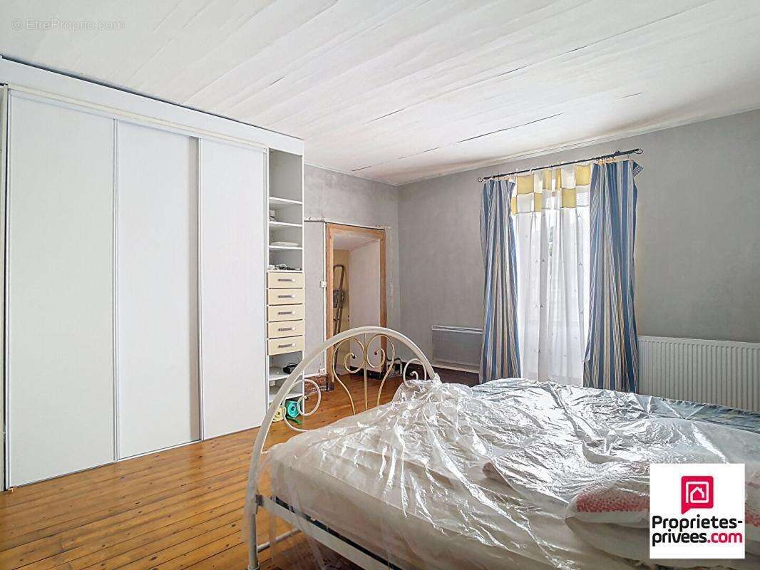 Maison en pierre  Courchaton 5 pièces 138 m2 + dépendance 90 m2 - photo 14