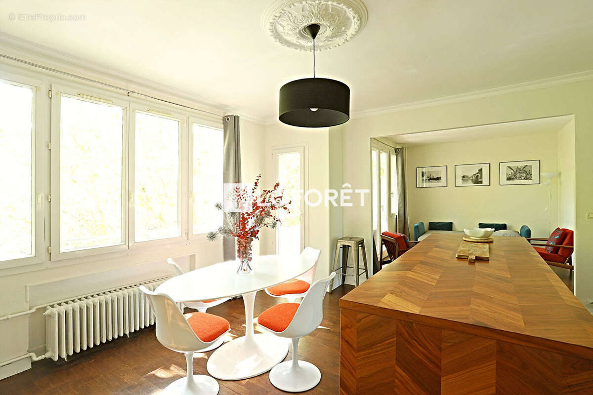 Appartement à PARIS-14E