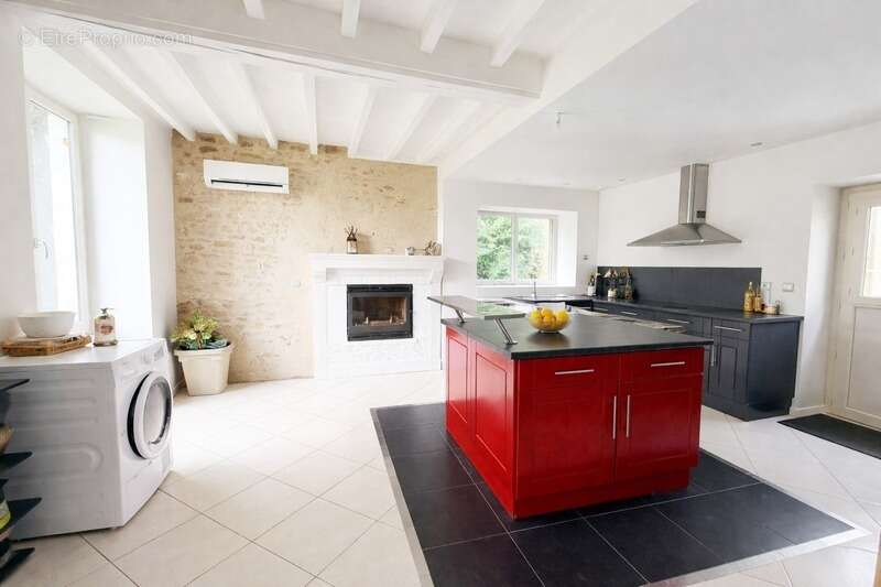 Maison à COULANS-SUR-GEE
