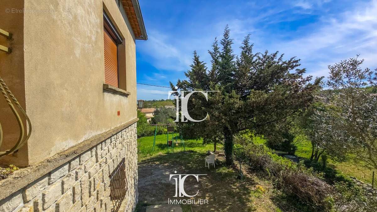 Maison à SAINT-PAUL-LE-JEUNE