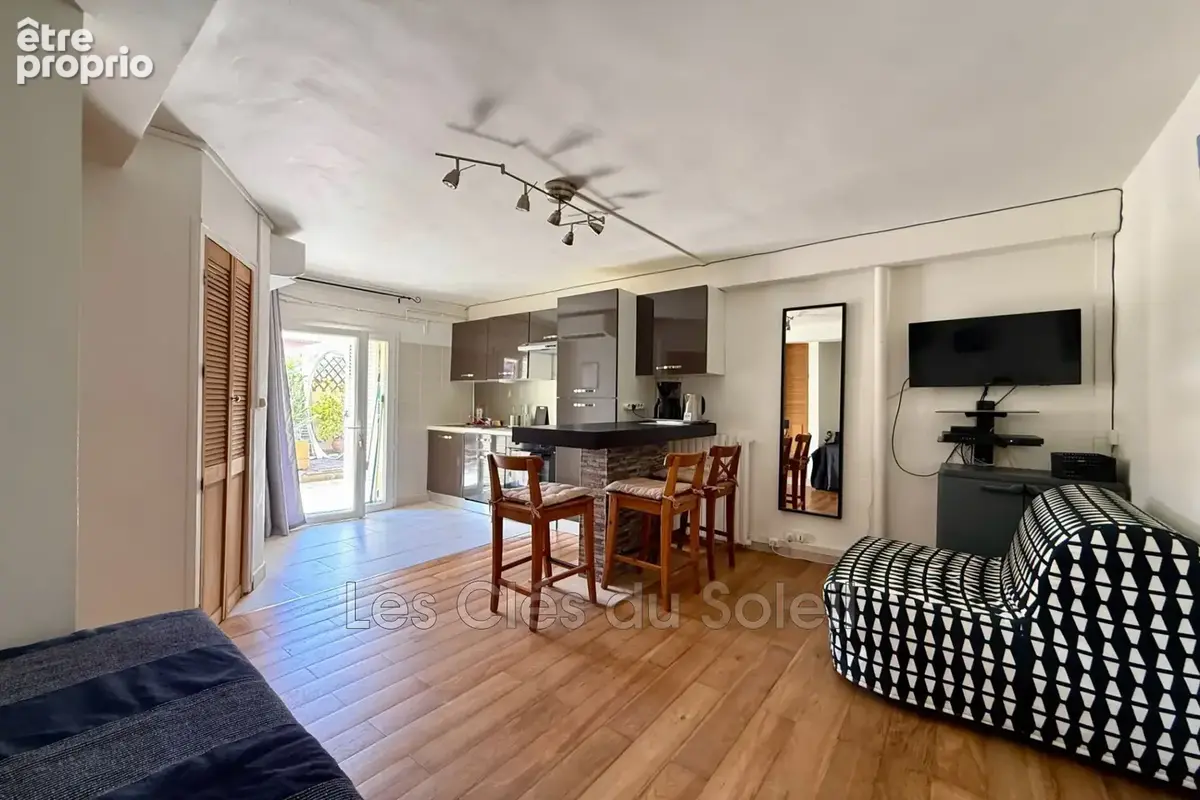 Appartement à HYERES