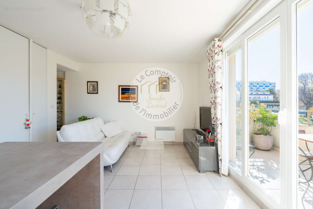 Appartement à MARSEILLE-9E