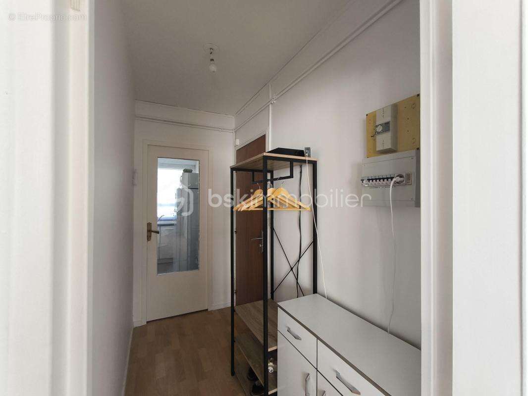Appartement T5 - 92m2 - 3 chambres - A 10min à pied du port - photo 11