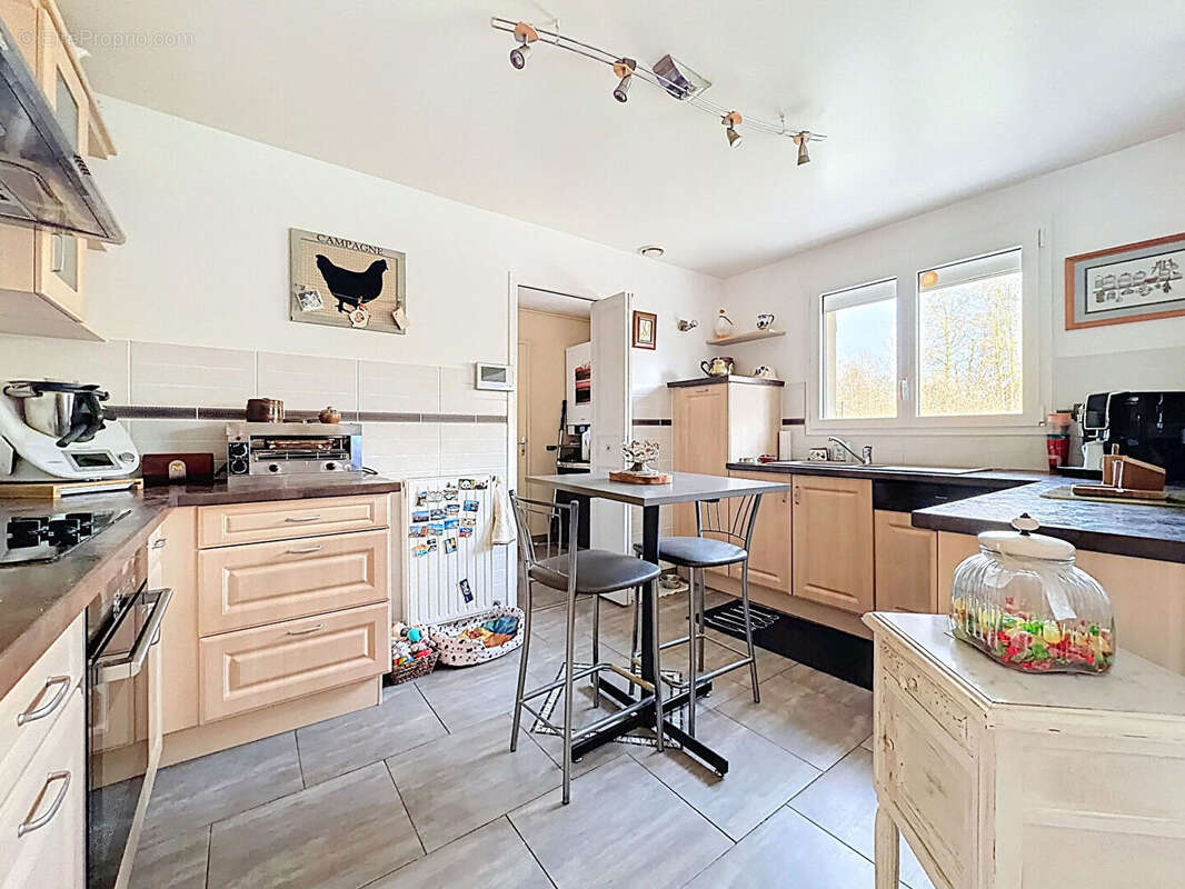 Maison à VER-LES-CHARTRES