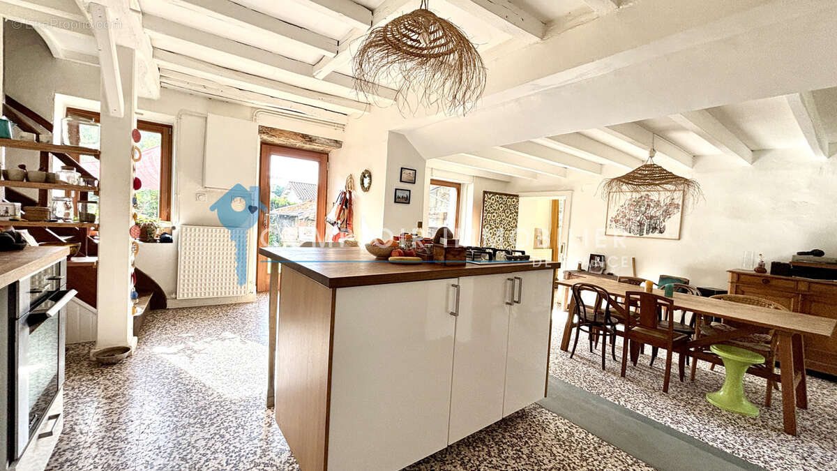 Maison à SAINT-CHEF