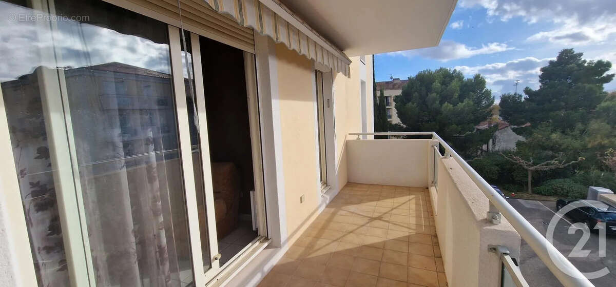 Appartement à HYERES