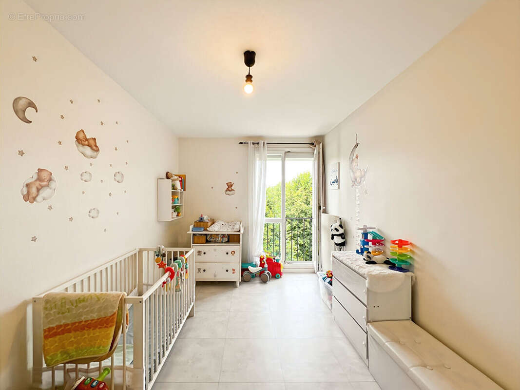 Appartement à ROSNY-SUR-SEINE