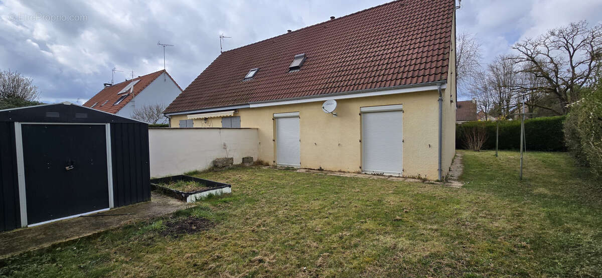 Maison à SEVREY