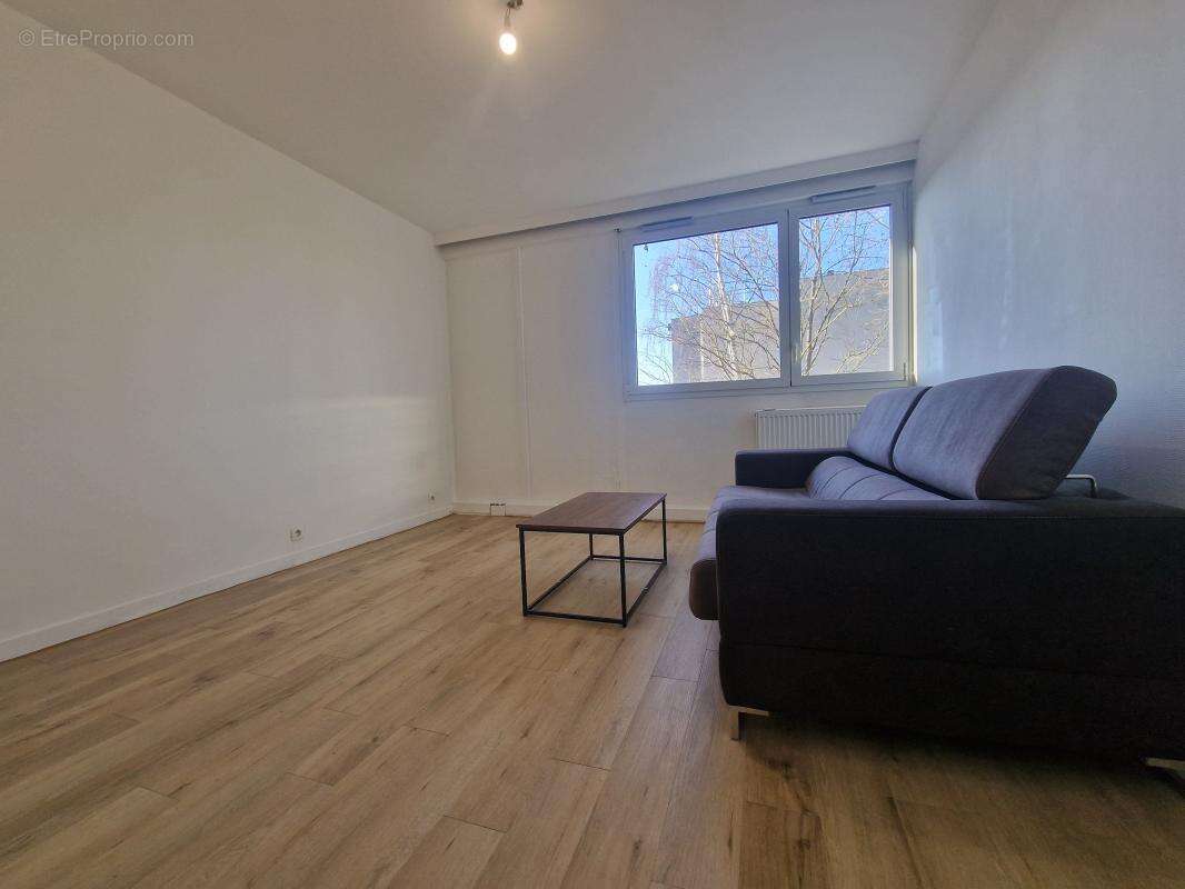 Appartement à VAIRES-SUR-MARNE