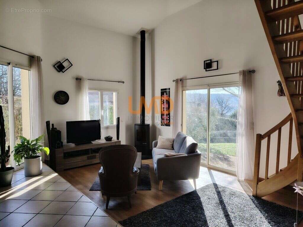 Maison à VILLEFRANCHE-DE-ROUERGUE