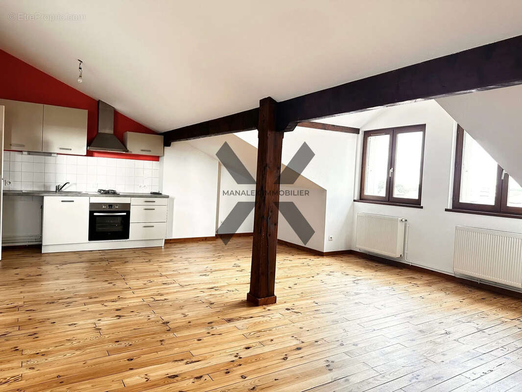 Appartement à LE COTEAU