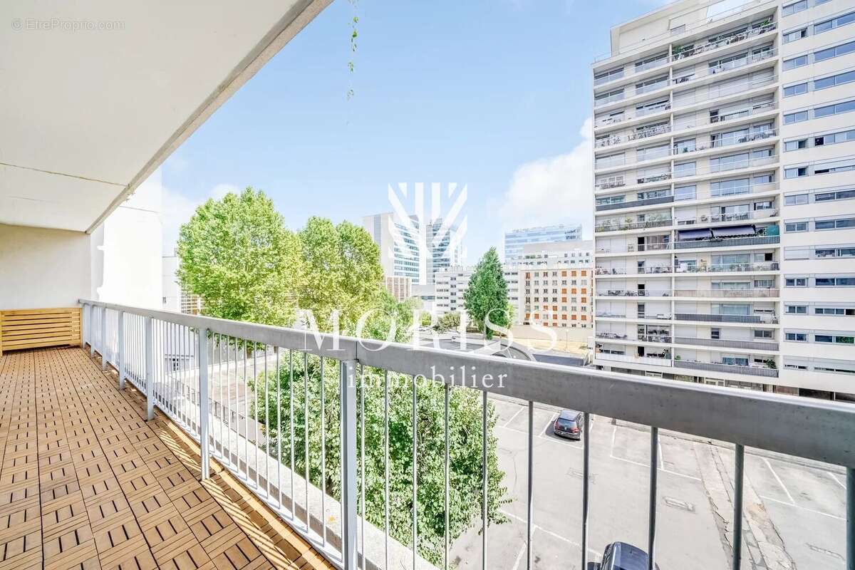 Courbevoie – Appartement 4 pièces + 12 m² de balcon – Métro La Défense - photo 8