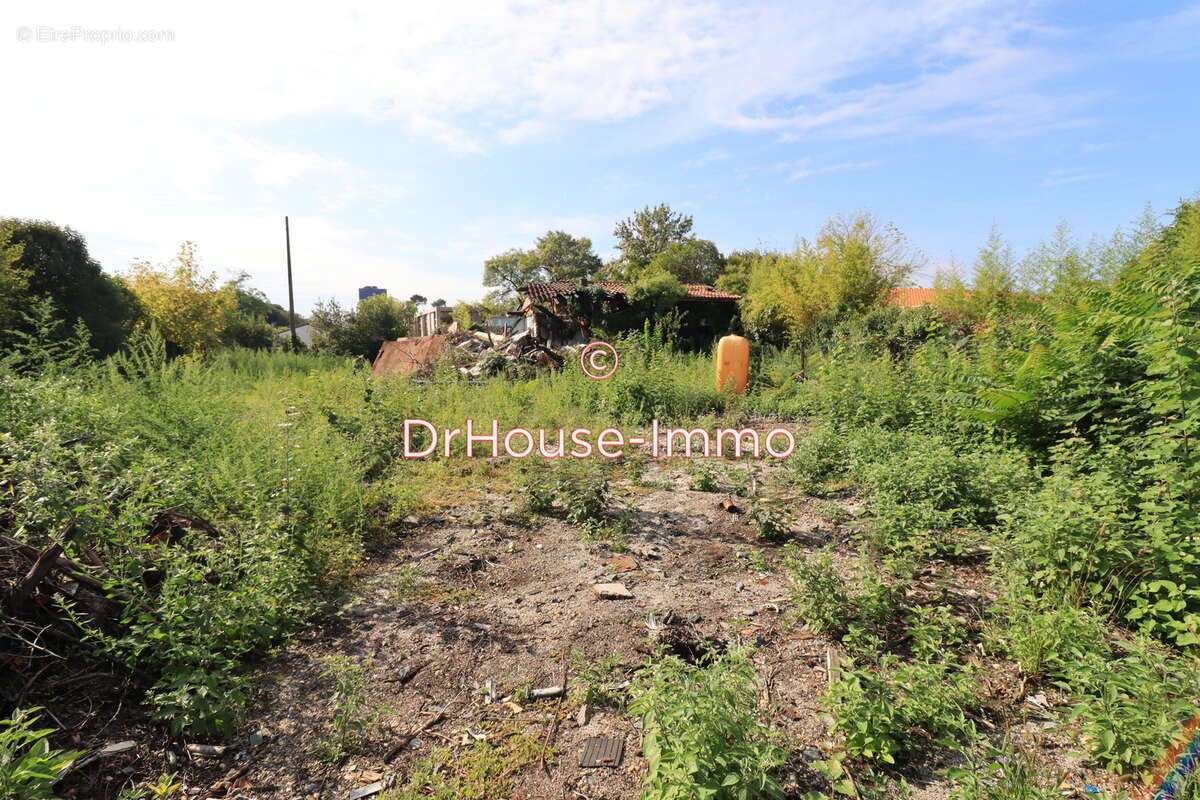 Terrain à MERIGNAC