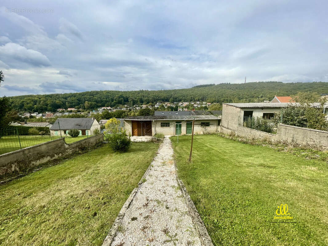 Maison à NOUZONVILLE