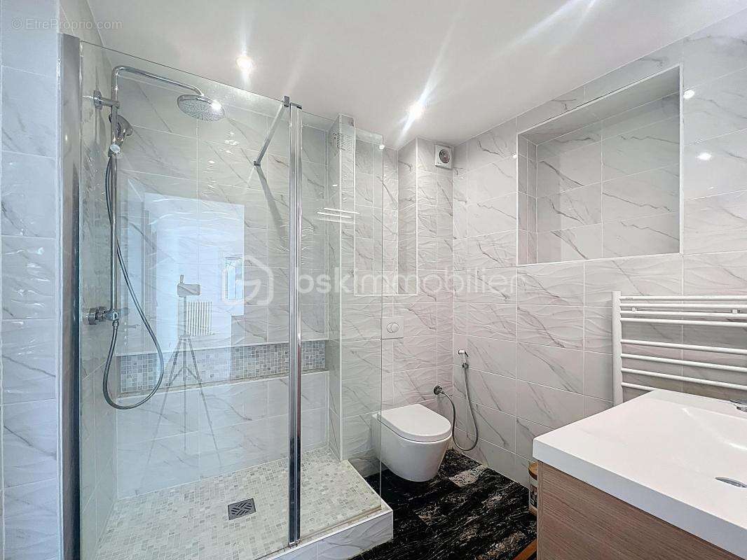 Appartement à L&#039;HAY-LES-ROSES