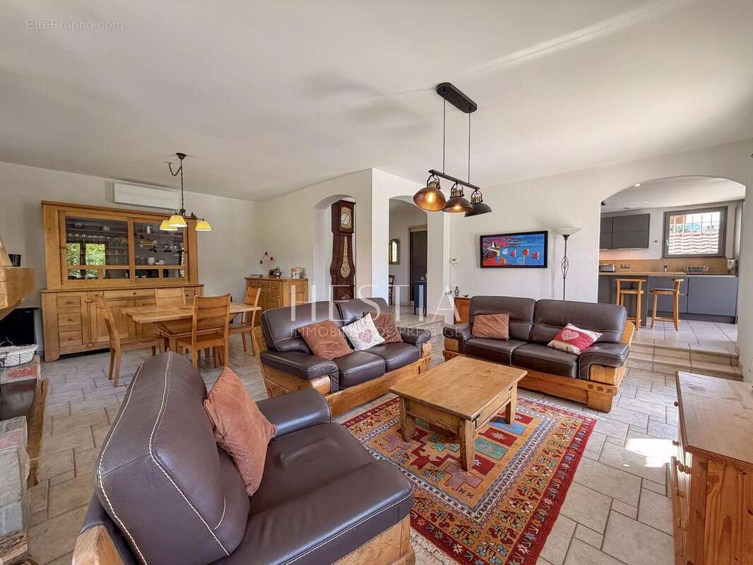 Maison à LES OLLIERES