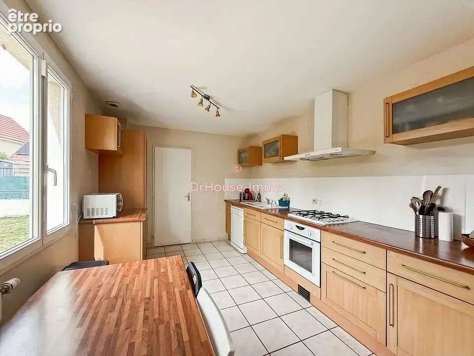 Maison 138 m² à Quetigny  - photo 4