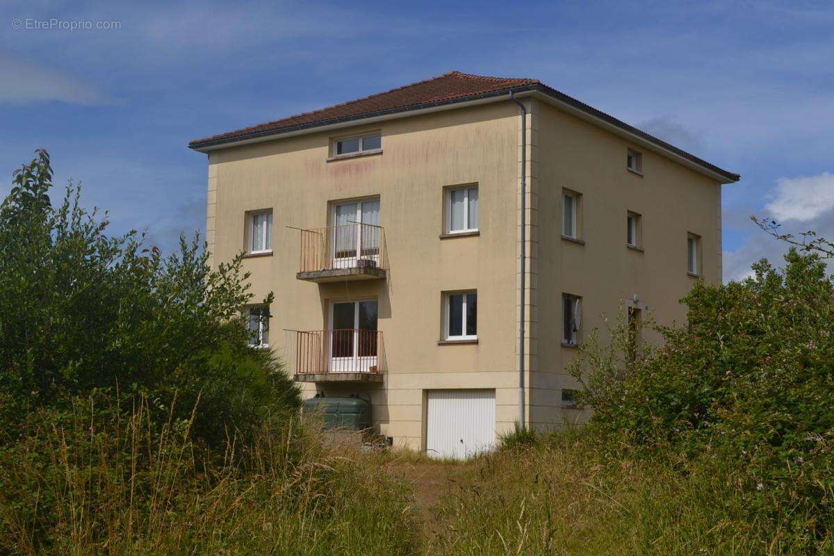 Maison à BUSSIERE-GALANT