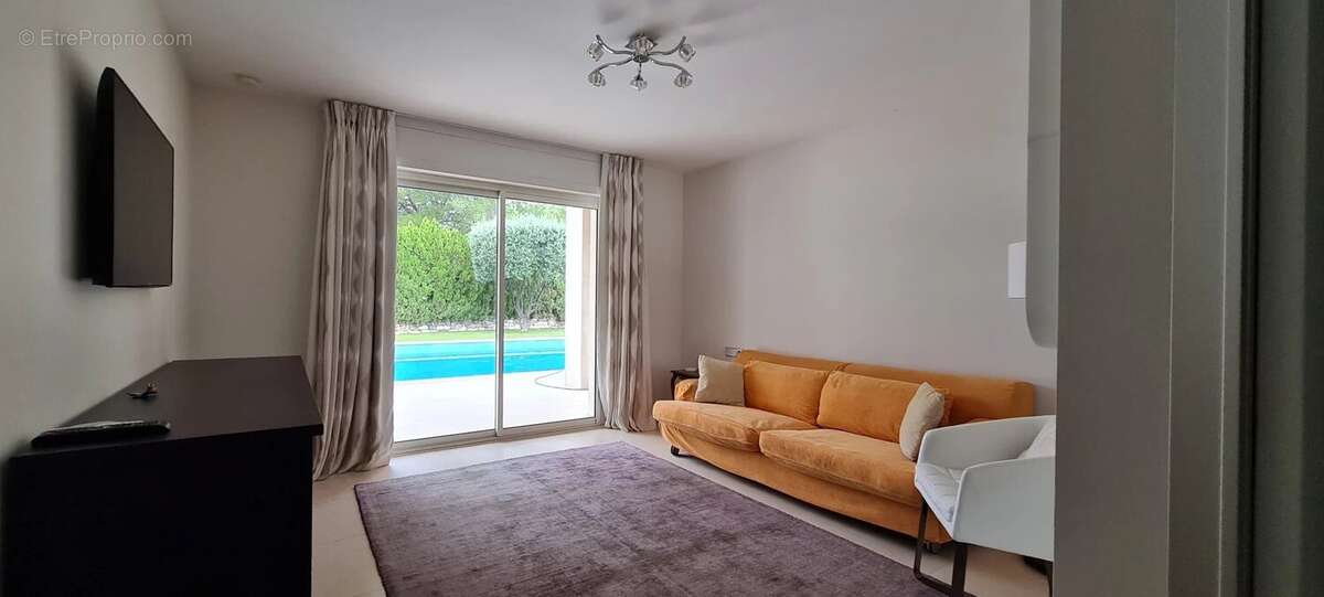 Maison à MOUGINS