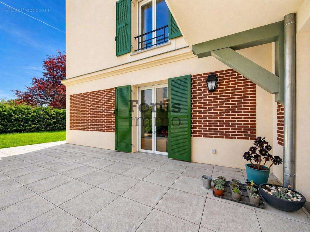 Appartement à LE PLESSIS-ROBINSON