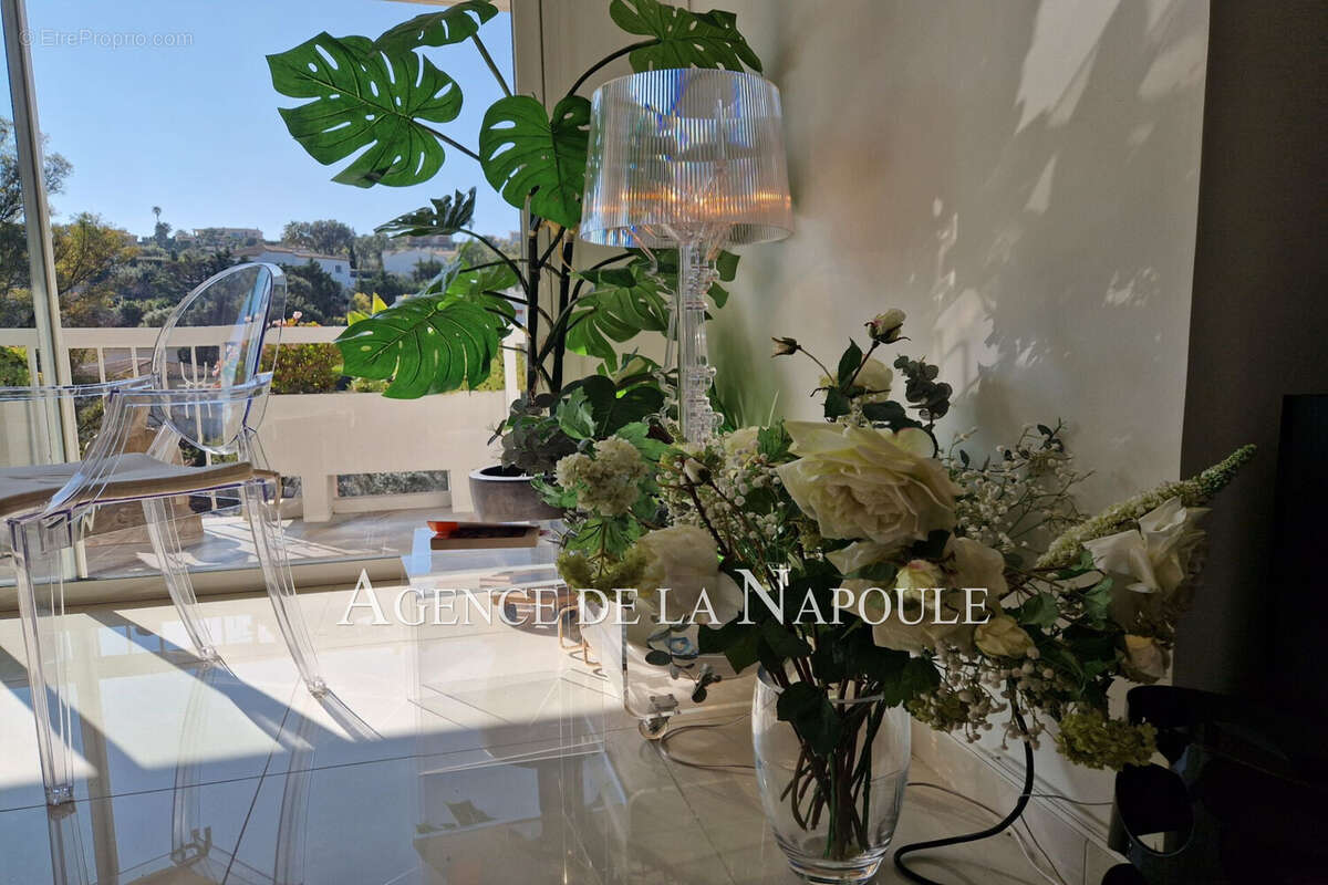 Appartement à MANDELIEU-LA-NAPOULE