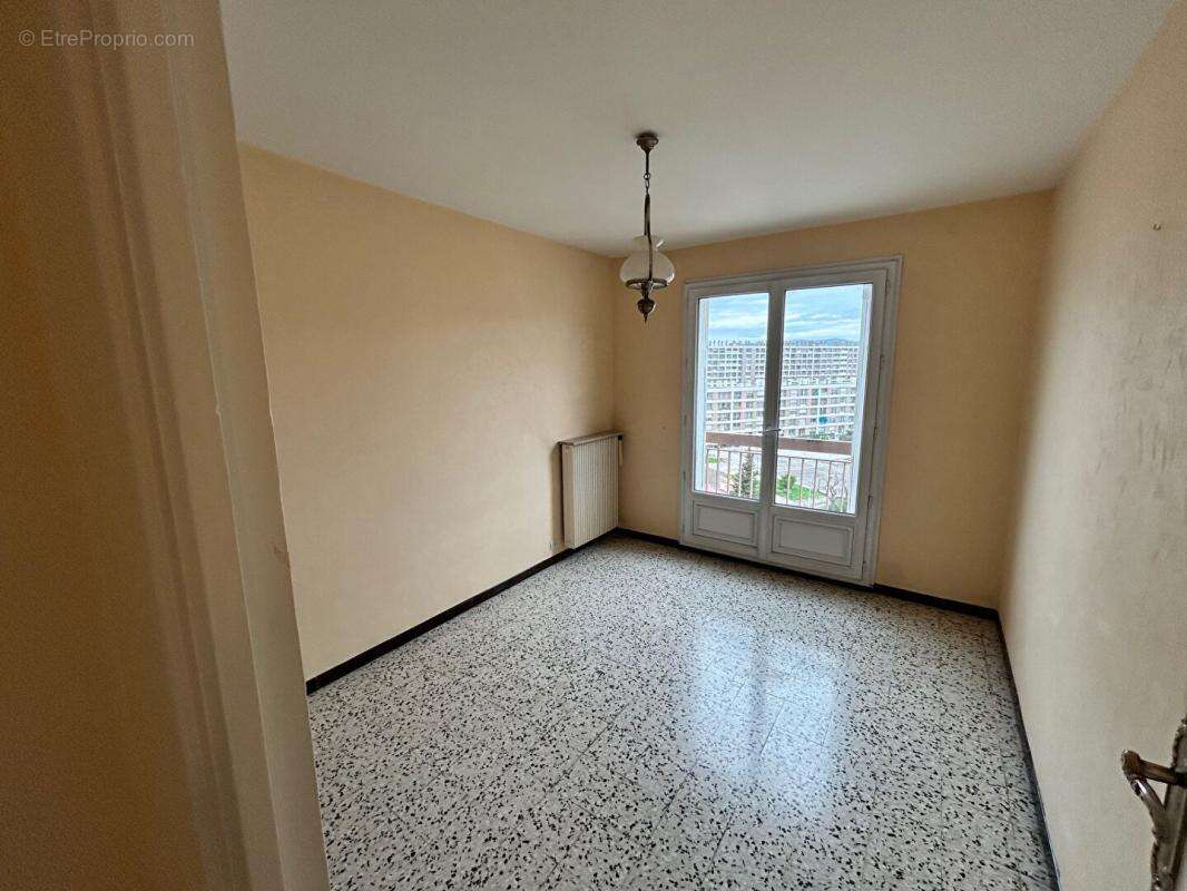 Appartement à MARSEILLE-9E