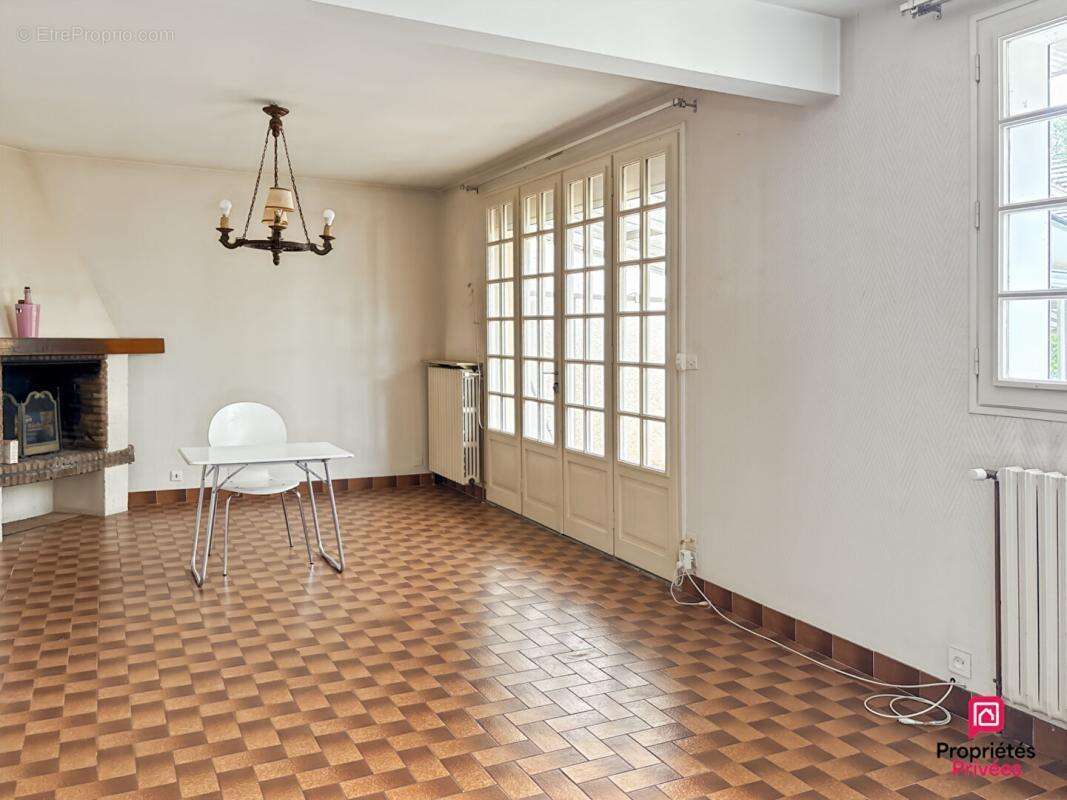 Maison Sable Sur Sarthe 150 m2 - photo 6